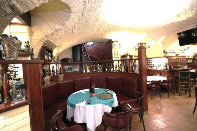 Eladó üzlethelyiség, Budapesten, VI. kerületben 123 M Ft