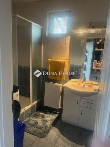 Eladó családi ház, Budapesten, XVIII. kerületben 122.5 M Ft