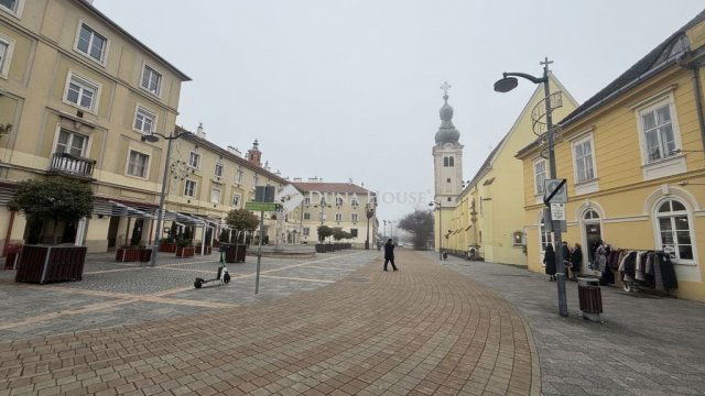 Eladó téglalakás, Szombathelyen 50.7 M Ft, 1 szobás