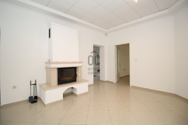 Kiadó ipari ingatlan, Nagytarcsán 863 E Ft / hó