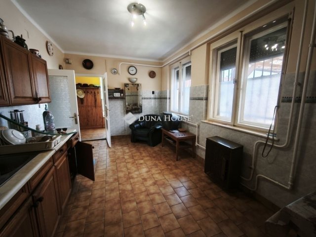 Eladó családi ház, Hódmezővásárhelyen 48.9 M Ft, 3 szobás