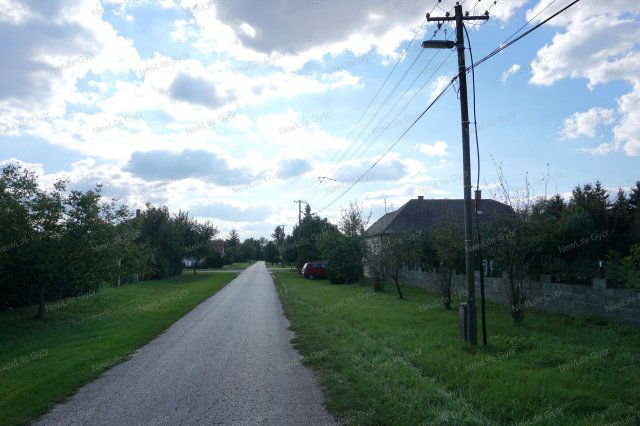 Eladó telek, Mosonszentmiklóson 11.5 M Ft / költözzbe.hu