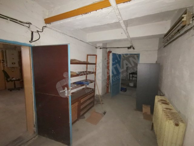 Kiadó ipari ingatlan, Budapesten, XIII. kerületben, Szegedi úton