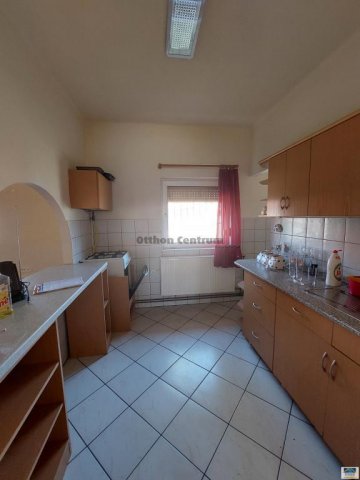 Eladó nyaraló, Zamárdiban 144 M Ft, 5 szobás