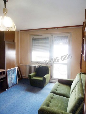 Eladó panellakás, Veszprémben 39.6 M Ft, 1+1 szobás