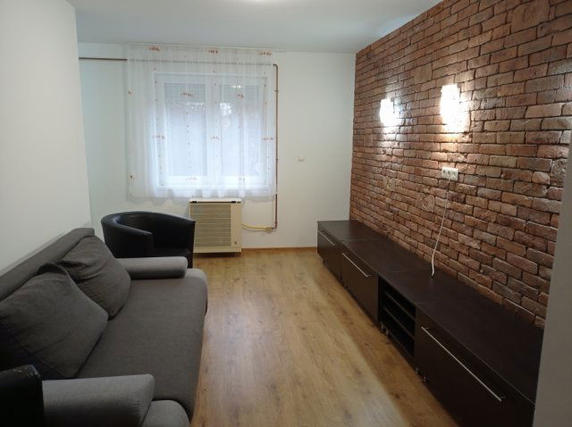 Kiadó téglalakás, albérlet, Debrecenben 220 E Ft / hó, 2 szobás