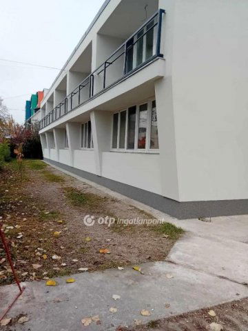 Eladó nyaraló, Hajdúszoboszlón 49.9 M Ft, 3 szobás