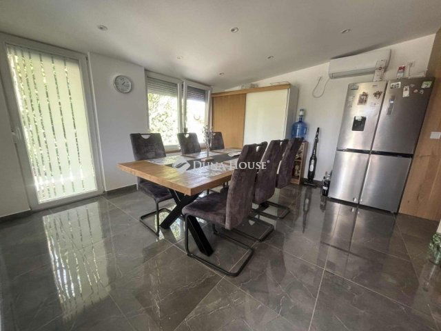 Eladó családi ház, Pellérden 159 M Ft, 4 szobás