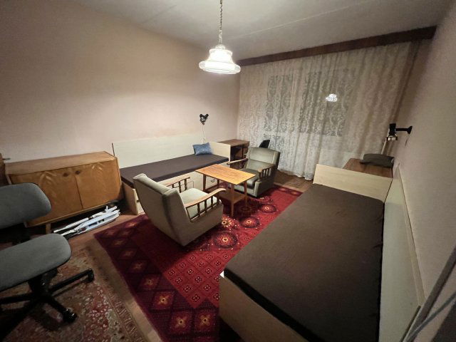 Kiadó panellakás, albérlet, Debrecenben 150 E Ft / hó, 2 szobás