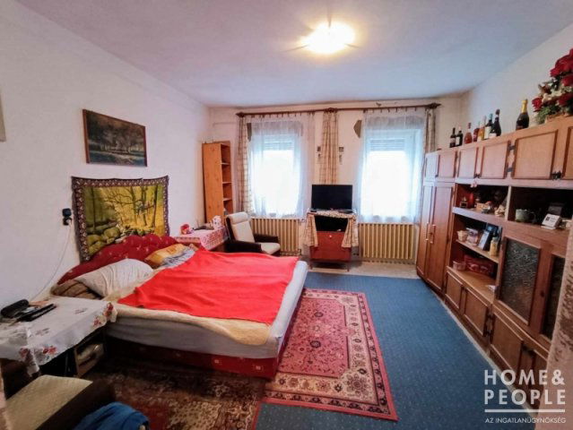 Eladó családi ház, Üllésen 36.999 M Ft, 3 szobás