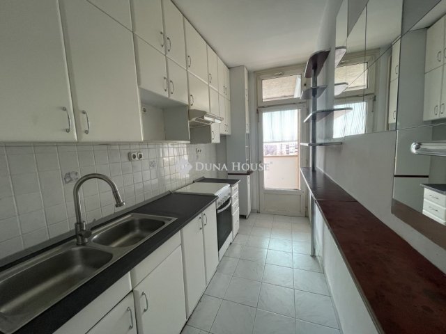 Eladó téglalakás, Kecskeméten 75.5 M Ft, 3 szobás