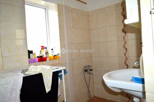 Eladó családi ház, Debrecenben, Gvadányi utcában 220 M Ft