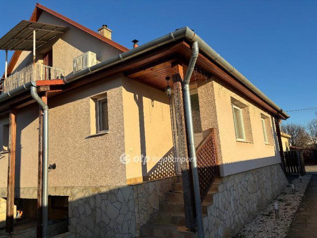 Eladó családi ház, Kisvárdán 71.5 M Ft, 3 szobás