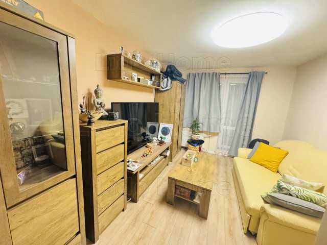 Eladó panellakás, Székesfehérvárott 55 M Ft, 2 szobás