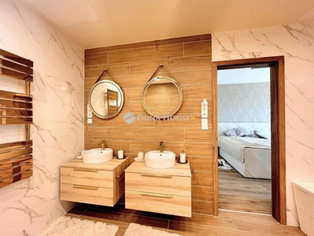 Eladó téglalakás, Budapesten, XVII. kerületben 255 M Ft