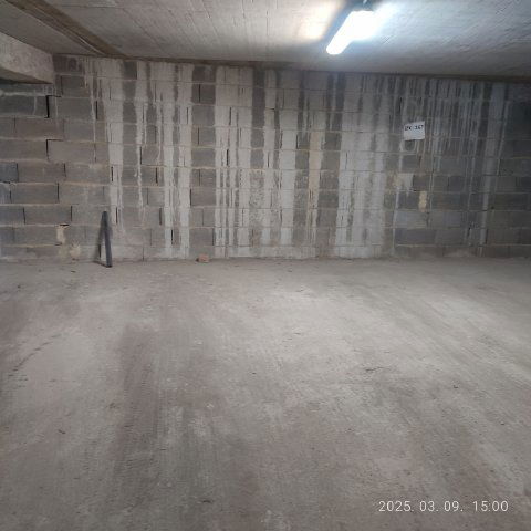 Kiadó garázs, Pécsett, Liszt Ferenc utcában 15 E Ft / hó