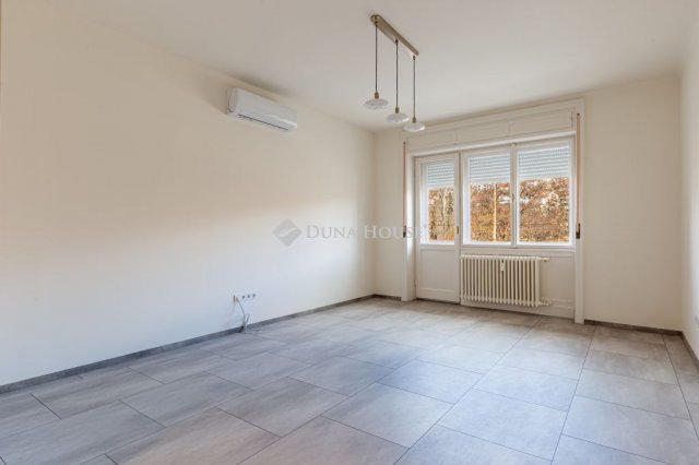 Eladó téglalakás, Budapesten, I. kerületben 109 M Ft, 2 szobás