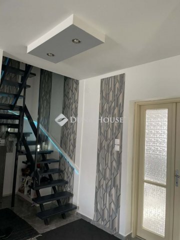 Eladó családi ház, Győrött 80 M Ft, 4 szobás