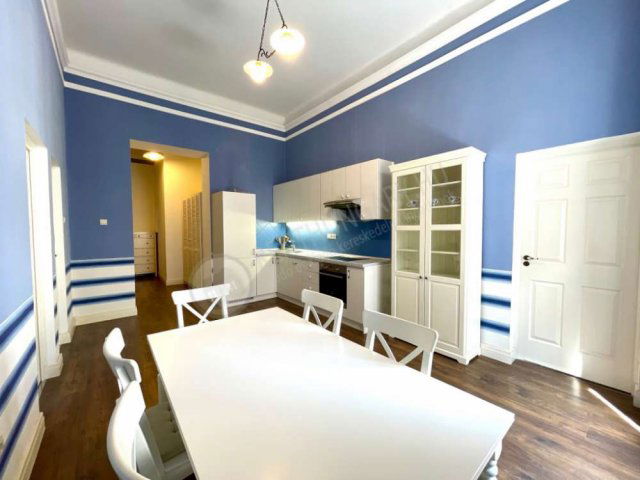 Kiadó téglalakás, albérlet, V. kerületben, Sörház utcában