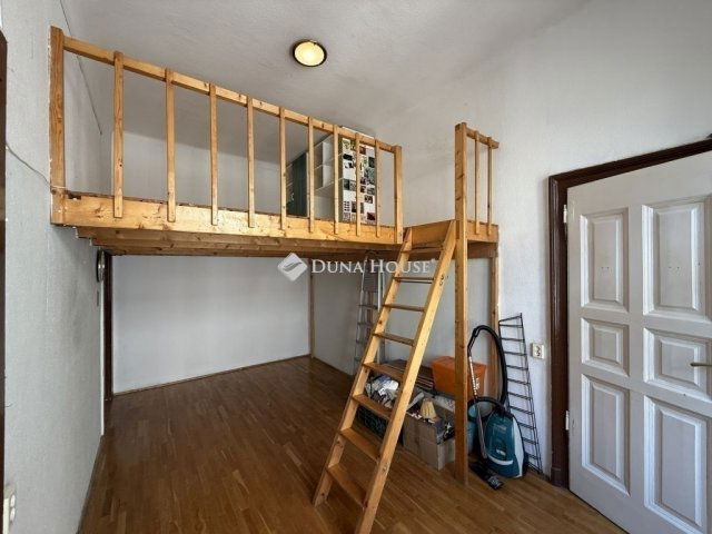 Eladó téglalakás, Budapesten, VI. kerületben 90 M Ft, 2 szobás