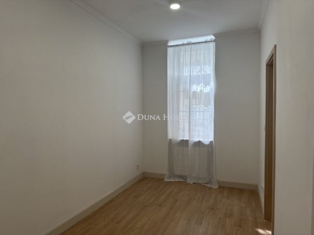 Eladó téglalakás, Budapesten, VI. kerületben 164 M Ft, 4 szobás