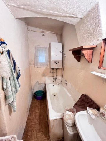 Eladó családi ház, Novajon 20 M Ft, 2 szobás