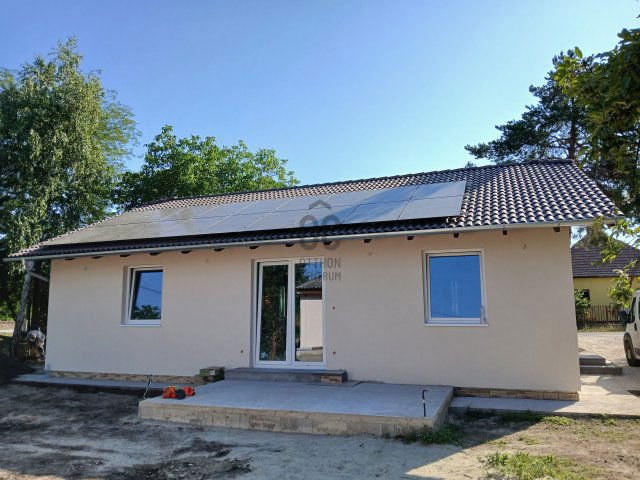 Eladó családi ház, Szigethalmon 94.9 M Ft, 4 szobás