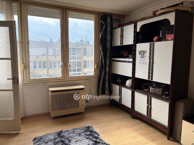 Eladó panellakás, Balassagyarmaton 17.9 M Ft, 1 szobás