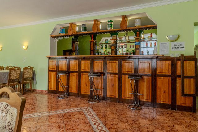 Eladó hotel, Bükkaranyosban 153.5 M Ft, 8 szobás