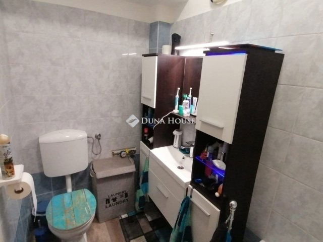 Eladó téglalakás, Budapesten, XV. kerületben 82.9 M Ft, 3 szobás