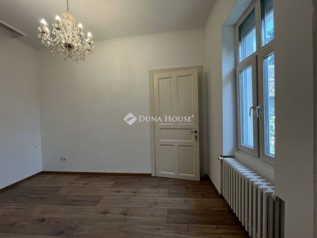 Eladó téglalakás, Budapesten, X. kerületben 99 M Ft, 3 szobás