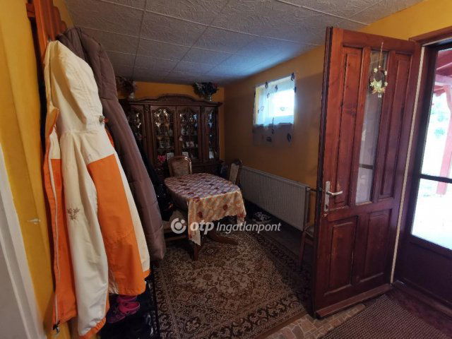 Eladó családi ház, Törtelen 39 M Ft, 1+1 szobás