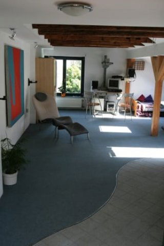 Kiadó családi ház, albérlet, Pécsett, Fenyves soron, 1 szobás