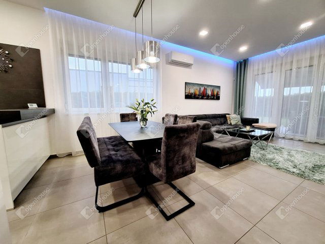 Eladó családi ház, Győrújfalun 149 M Ft, 4 szobás