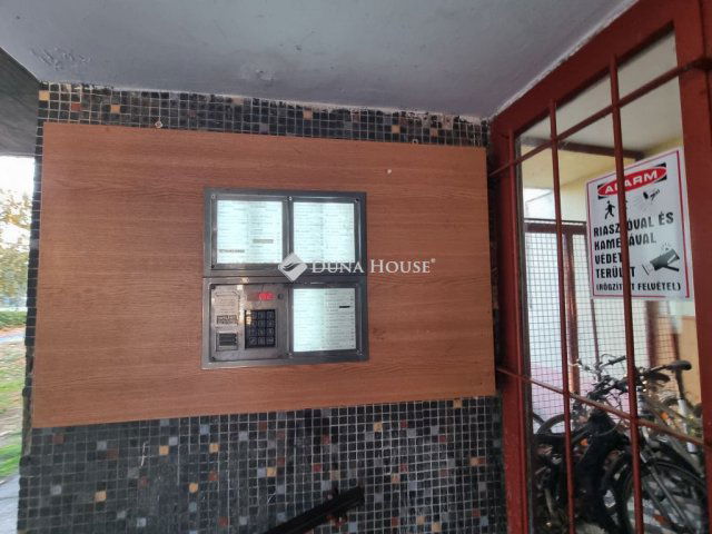 Eladó téglalakás, Keszthelyen, Rákóczi téren 45 M Ft, 2 szobás