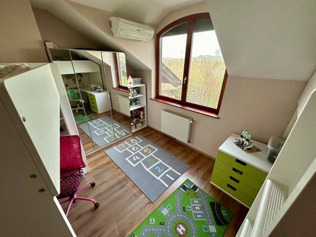 Eladó családi ház, Piliscsabán 184.9 M Ft, 5 szobás