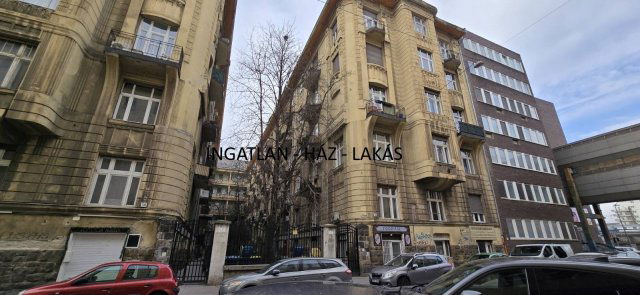 Eladó téglalakás, VI. kerületben, Rippl Rónai utcában