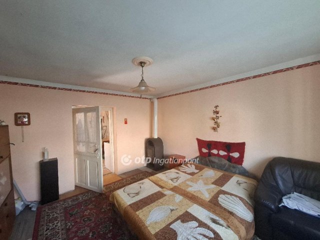 Eladó családi ház, Tófaluban 10.5 M Ft, 2 szobás
