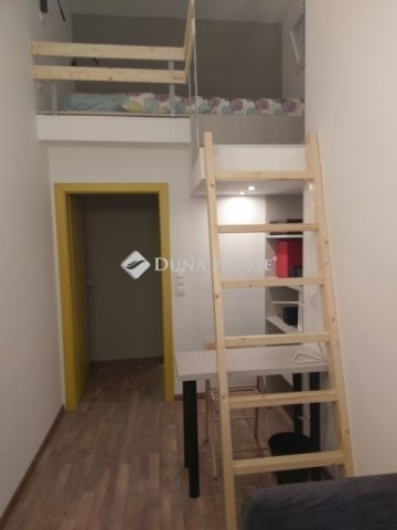Eladó téglalakás, Budapesten, VI. kerületben 89.9 M Ft, 4 szobás