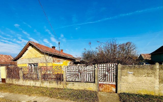 Eladó családi ház, Hajdúböszörményen 15.5 M Ft, 2 szobás