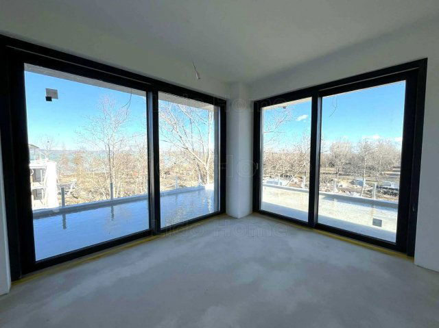 Eladó téglalakás, Balatonszemesen 109.764 M Ft, 2 szobás