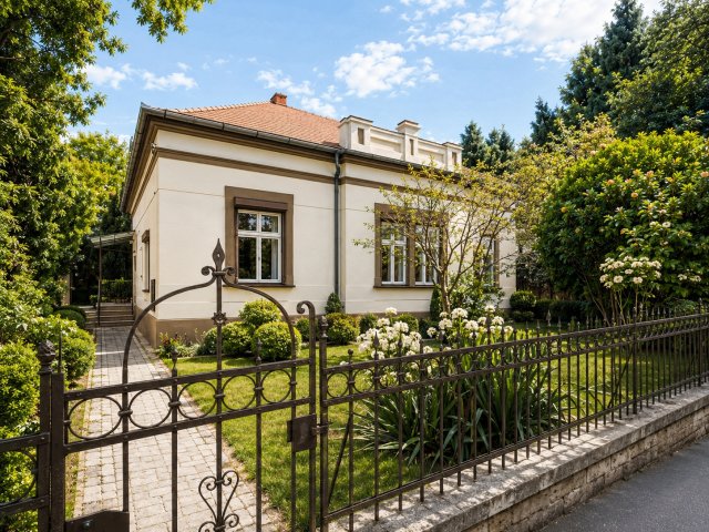 Eladó családi ház, Bonyhádon 74.9 M Ft, 6 szobás