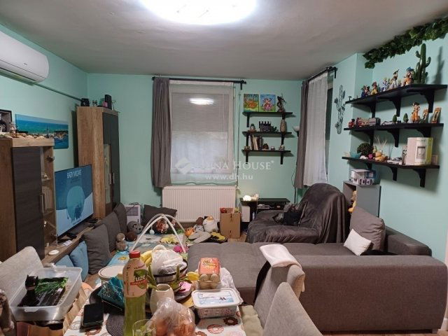 Eladó családi ház, Érden 45 M Ft, 4 szobás