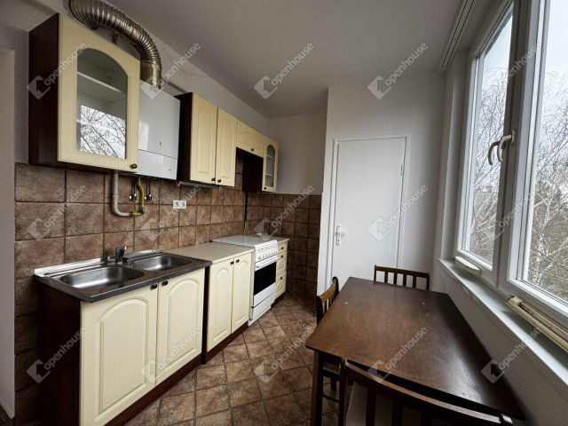 Eladó panellakás, Székesfehérvárott 46.5 M Ft, 2 szobás