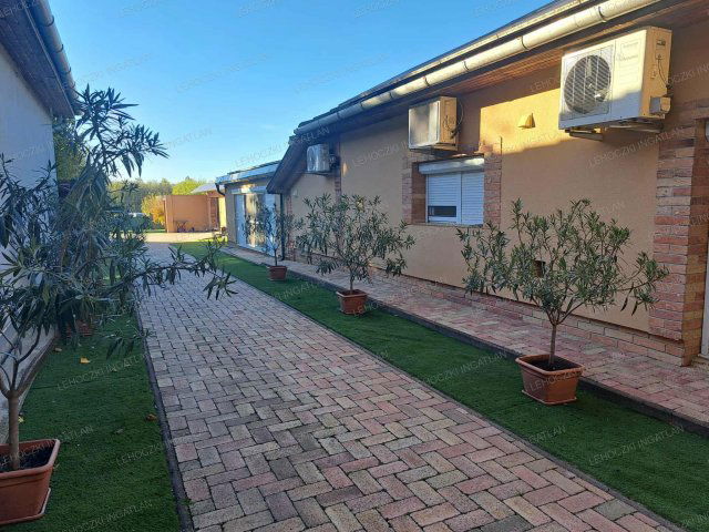 Eladó családi ház, Nyíregyházán 125 M Ft, 5 szobás