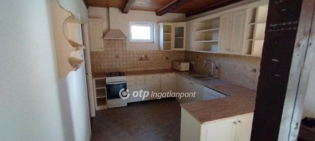 Eladó családi ház, Dunaharasztin 150 M Ft, 5 szobás