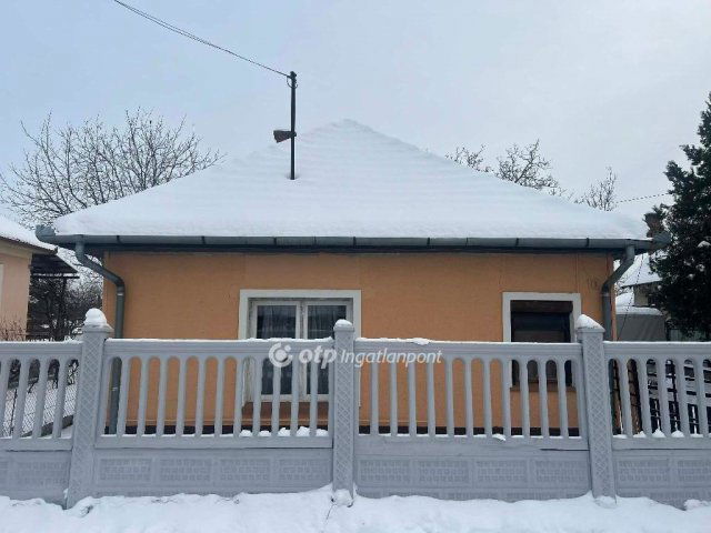 Eladó családi ház, Nagykátán 44.9 M Ft, 4 szobás