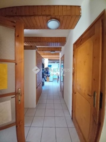 Eladó téglalakás, Solymáron 84 M Ft, 3 szobás