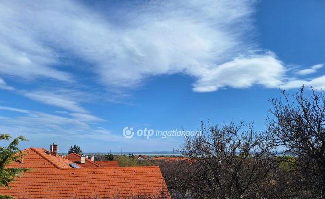 Eladó családi ház, Balatonfüreden 249 M Ft, 5 szobás