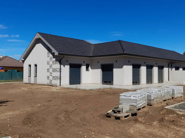 Eladó ikerház, Szadán 115 M Ft, 4 szobás / költözzbe.hu